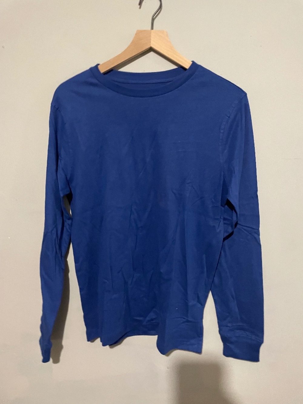 George women’s size small royal blue long sleeve tea